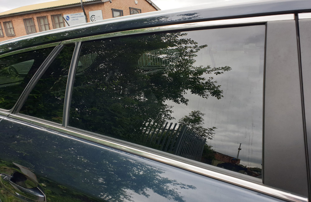 Toyota Avensis T4 D4D Door window glass driver side rear